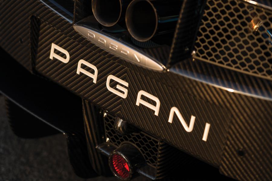 Логотип Pagani Huayra Pacchetto Tempesta 2016 года  (NA) (фото 33 из 40)